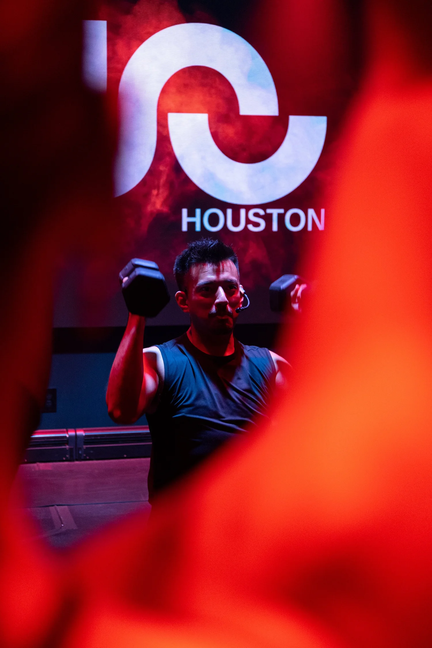 Strength training with dumbbells at DUO
